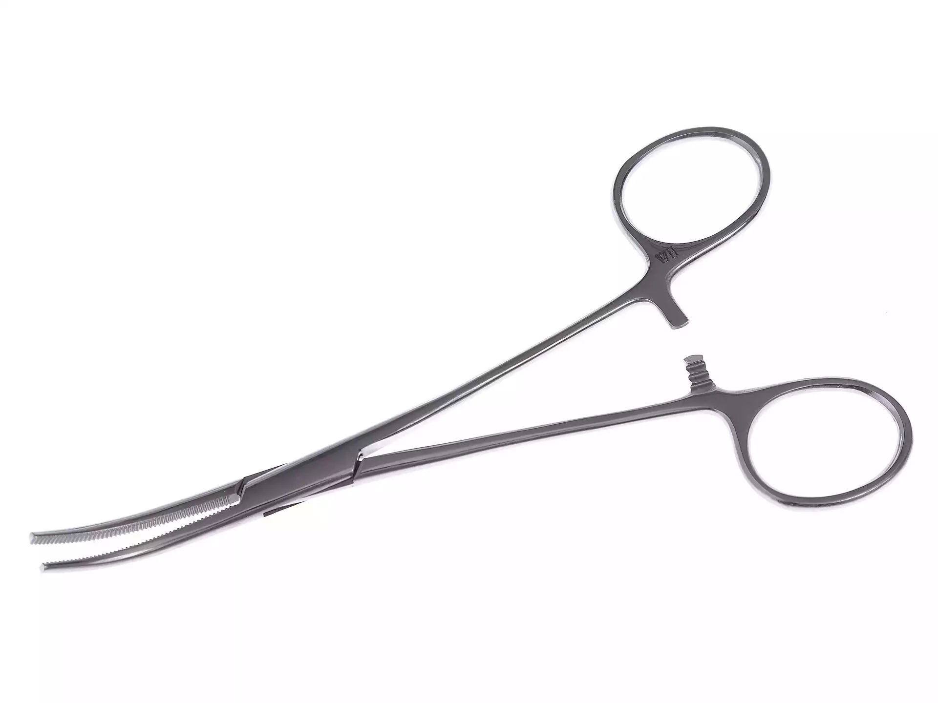 Зажим З-53 кровоостанавливающий, зубчатый, изогнутый №1, длина 158мм, многоразовый